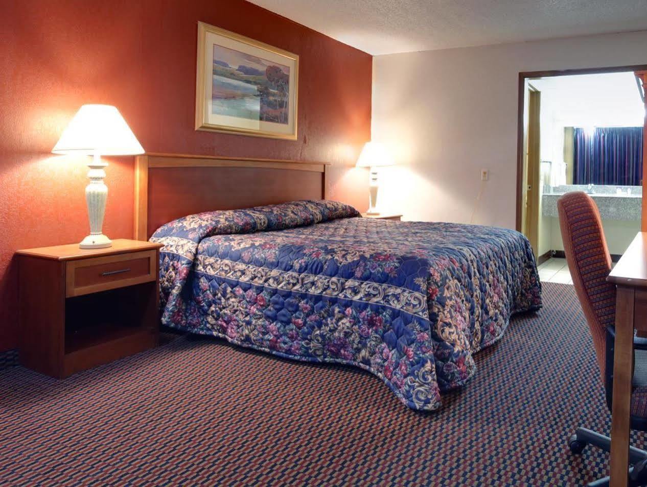 Americas Best Value Inn Weatherford Bagian luar foto