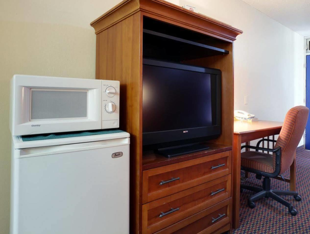 Americas Best Value Inn Weatherford Bagian luar foto